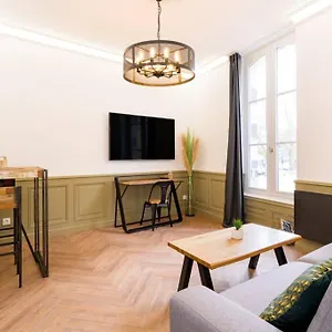appartement-de-charme-centre-ville-avec-terasse.inbrittany.com/